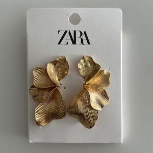 Zara, Textured Petal Earrings